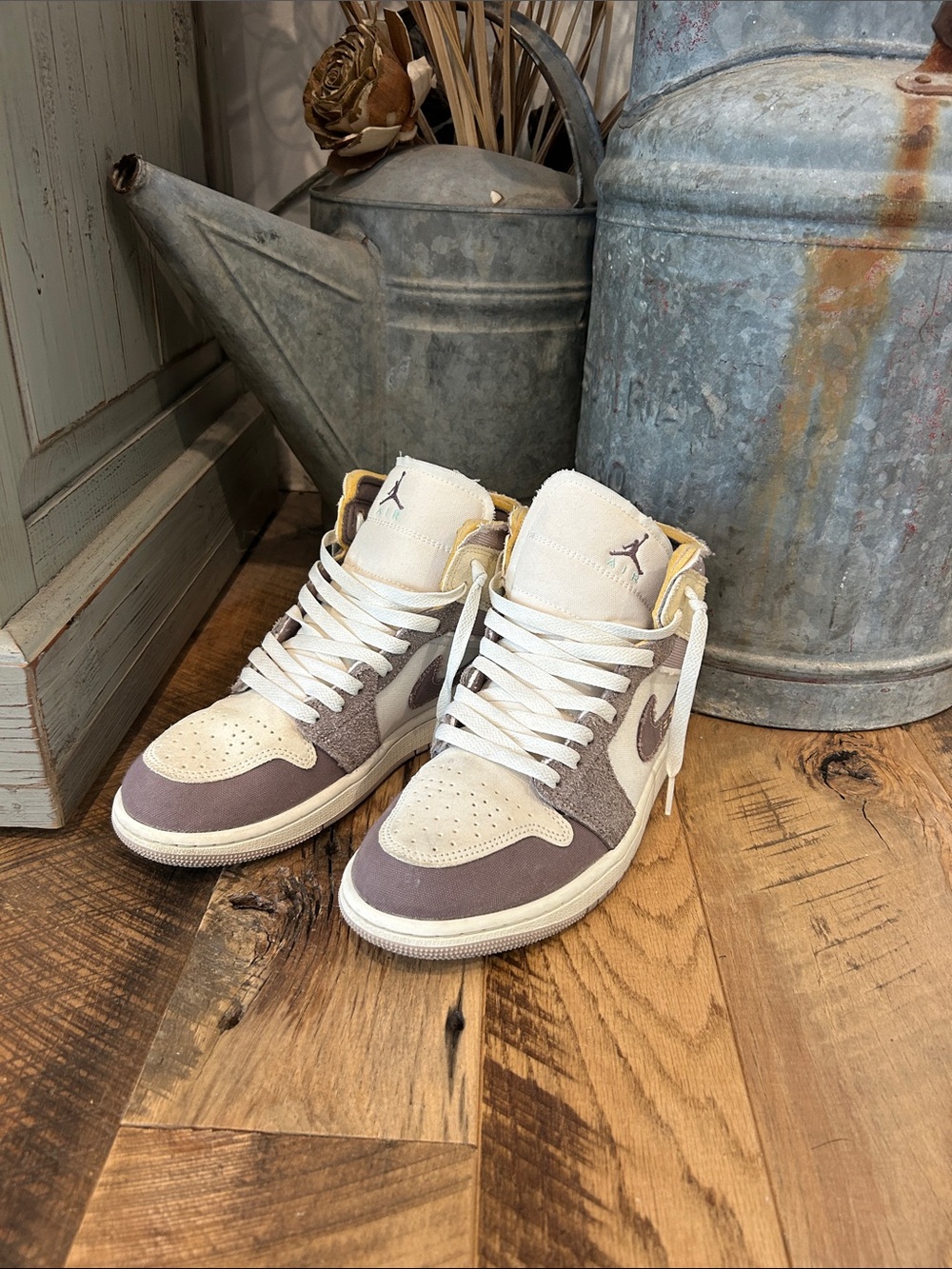 Nike Air Force Men's High-Top Sneakers in Cream & Taupe - Retro Athletic Style